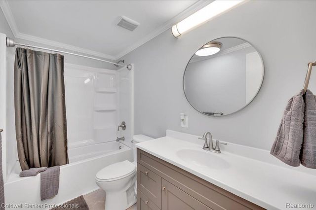 3782 S Shore Drive, Elba Township, MI 48446