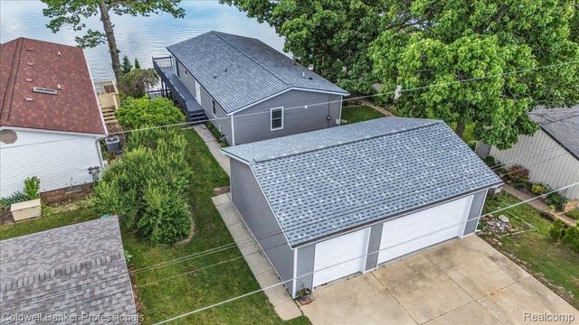 3782 S Shore Drive, Elba Township, MI 48446