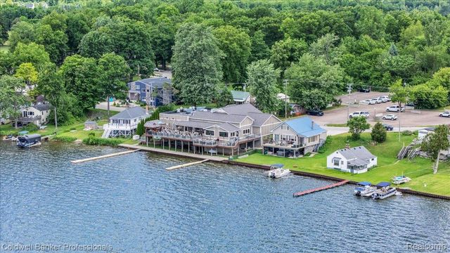 3782 S Shore Drive, Elba Township, MI 48446