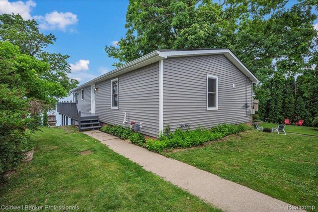 3782 S Shore Drive, Elba Township, MI 48446
