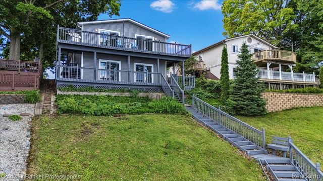3782 S Shore Drive, Elba Township, MI 48446