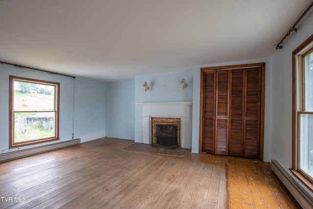 26528 Shortsville Rd Road, Abingdon, VA 24210
