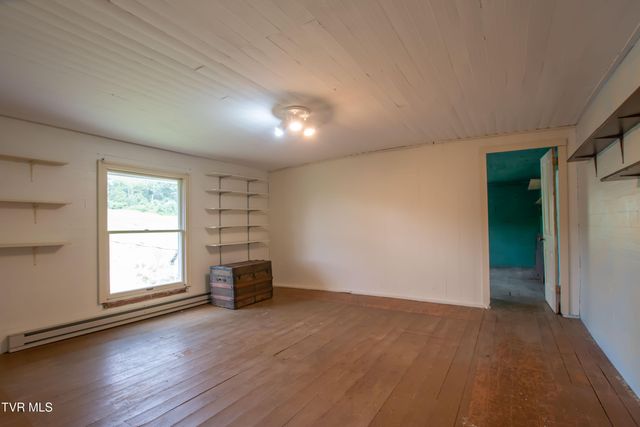 26528 Shortsville Rd Road, Abingdon, VA 24210