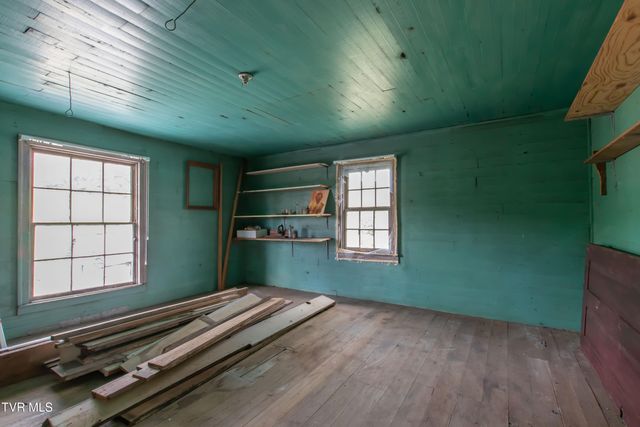 26528 Shortsville Rd Road, Abingdon, VA 24210