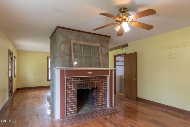 26528 Shortsville Rd Road, Abingdon, VA 24210