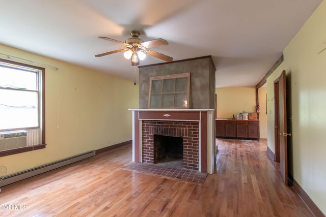 26528 Shortsville Rd Road, Abingdon, VA 24210