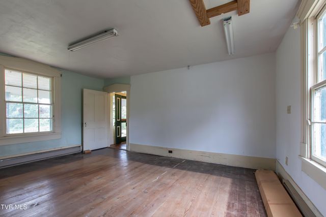 26528 Shortsville Rd Road, Abingdon, VA 24210