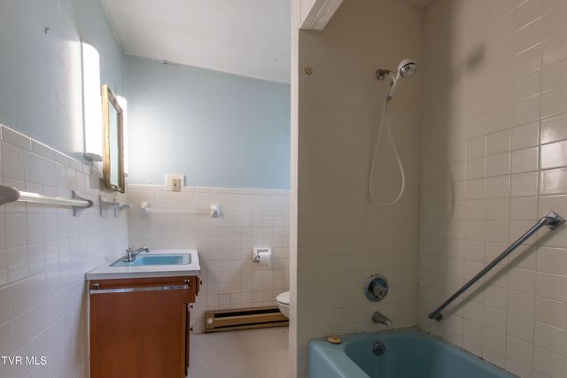 26528 Shortsville Rd Road, Abingdon, VA 24210