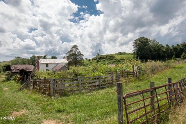 26528 Shortsville Rd Road, Abingdon, VA 24210