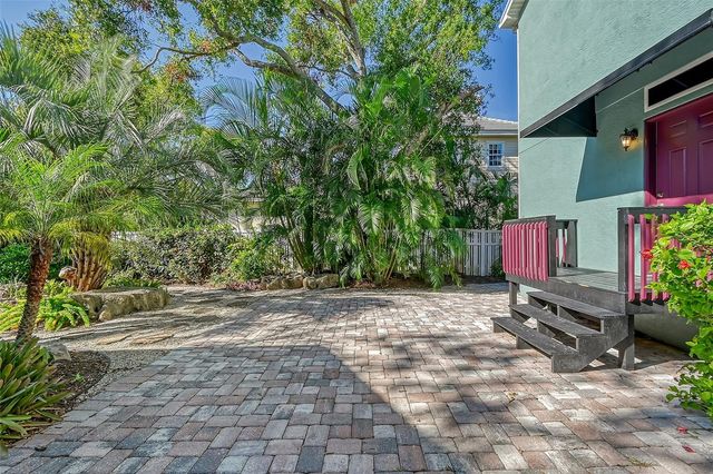 1732 HILLVIEW STREET, Sarasota, FL 34239
