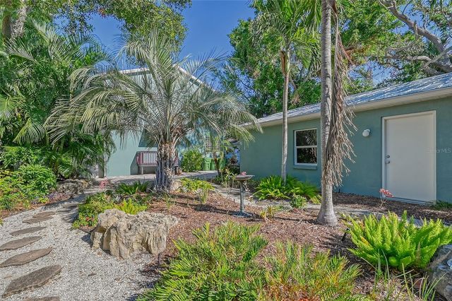 1732 HILLVIEW STREET, Sarasota, FL 34239