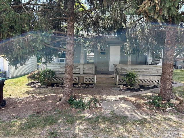 620 E College Street, Troy, MO 63379