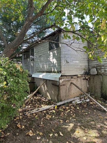 620 E College Street, Troy, MO 63379