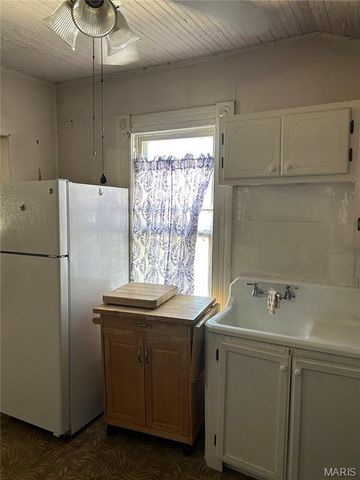 620 E College Street, Troy, MO 63379