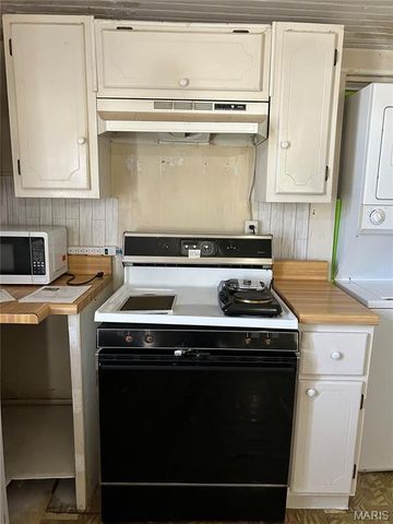 620 E College Street, Troy, MO 63379