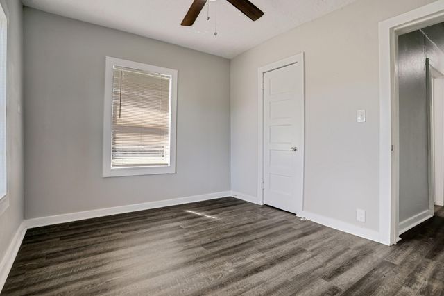 308 Bennett Drive, West Columbia, TX 77486