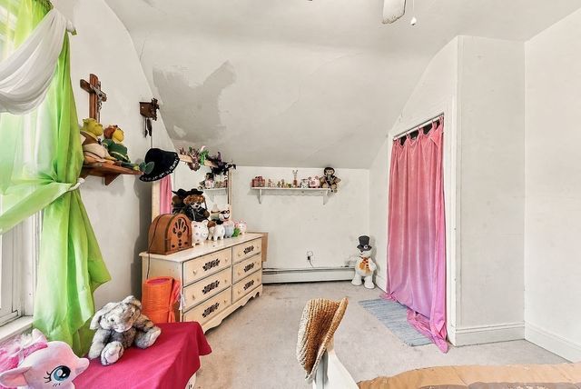 4 Prospect St, North Attleboro, MA 02760