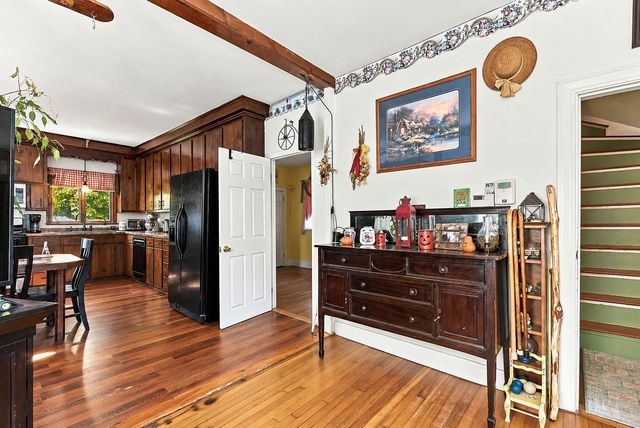 4 Prospect St, North Attleboro, MA 02760