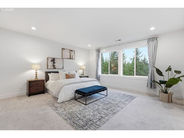 7741 Nw LADYBUG Pl, Portland, OR 97229