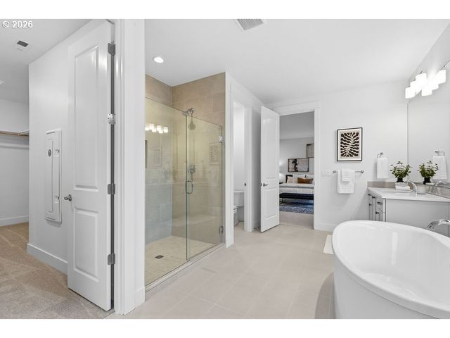 7741 Nw LADYBUG Pl, Portland, OR 97229