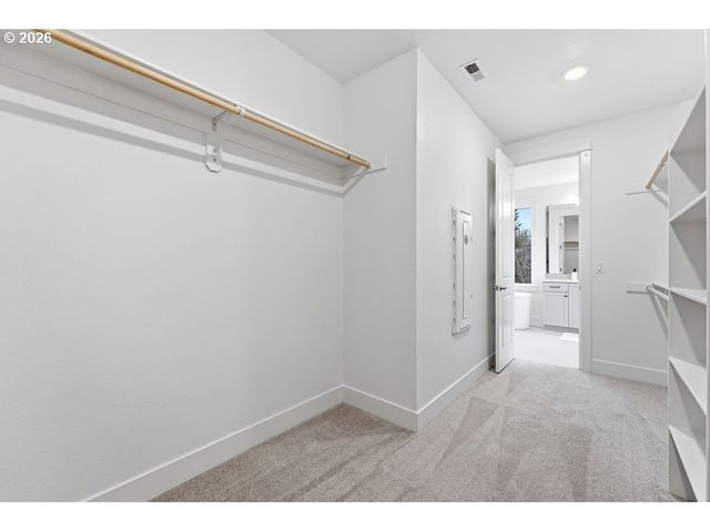 7741 Nw LADYBUG Pl, Portland, OR 97229