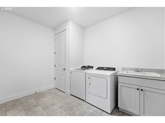 7741 Nw LADYBUG Pl, Portland, OR 97229