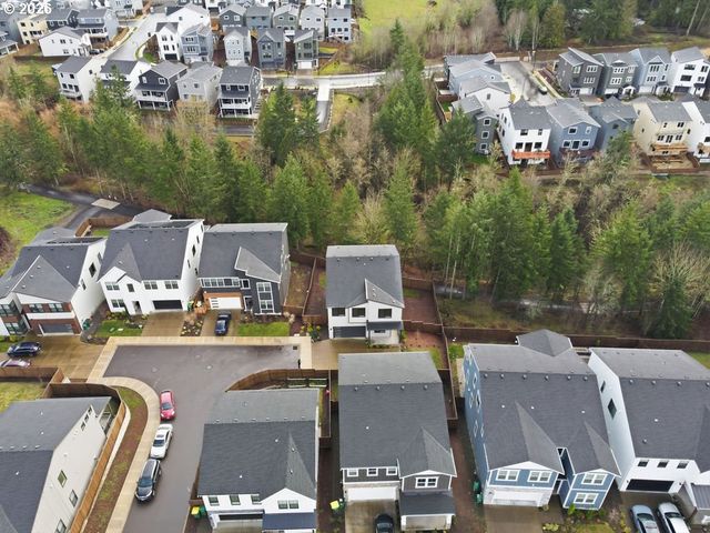 7741 Nw LADYBUG Pl, Portland, OR 97229