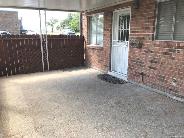 133 E Silver Sands, San Antonio, TX 78216
