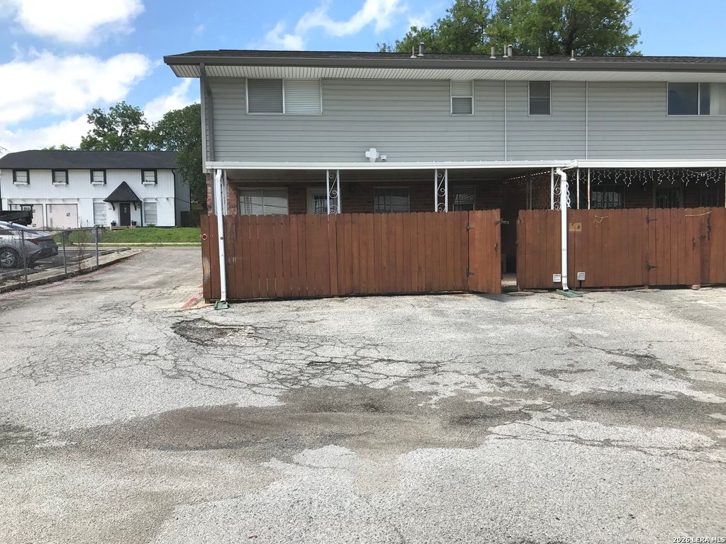 133 E Silver Sands, San Antonio, TX 78216