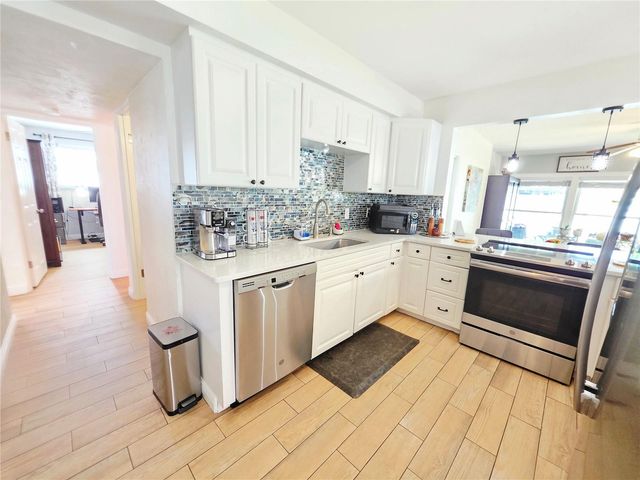 7211 12TH AVENUE N, St Petersburg, FL 33710