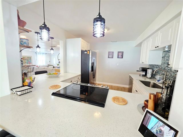 7211 12TH AVENUE N, St Petersburg, FL 33710