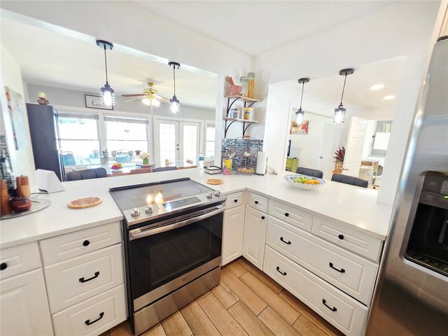 7211 12TH AVENUE N, St Petersburg, FL 33710