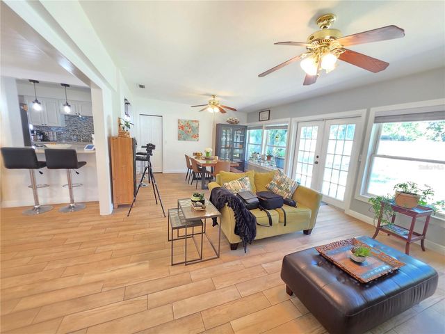 7211 12TH AVENUE N, St Petersburg, FL 33710