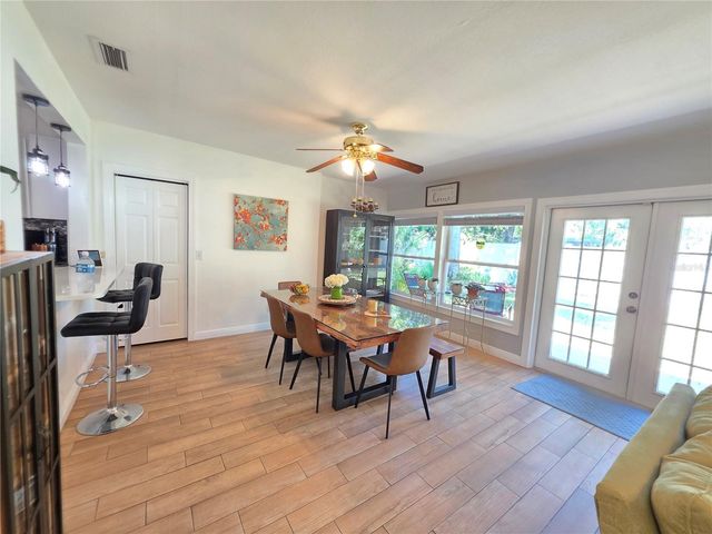 7211 12TH AVENUE N, St Petersburg, FL 33710