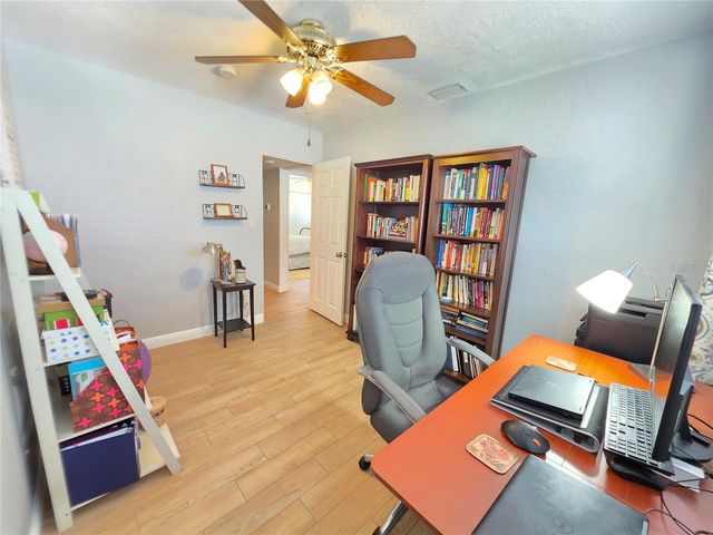 7211 12TH AVENUE N, St Petersburg, FL 33710