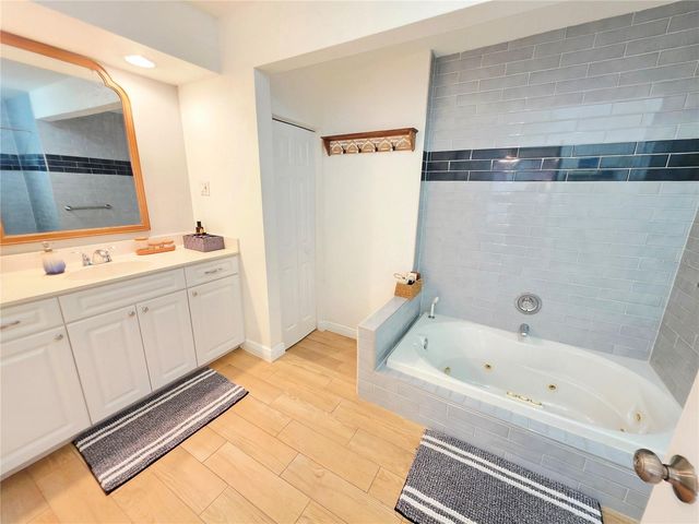 7211 12TH AVENUE N, St Petersburg, FL 33710