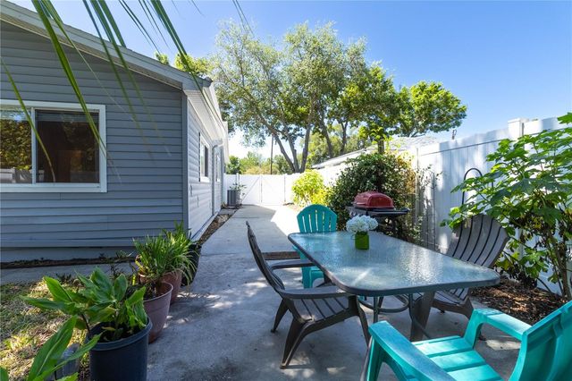 7211 12TH AVENUE N, St Petersburg, FL 33710