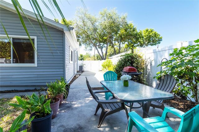 7211 12TH AVENUE N, St Petersburg, FL 33710