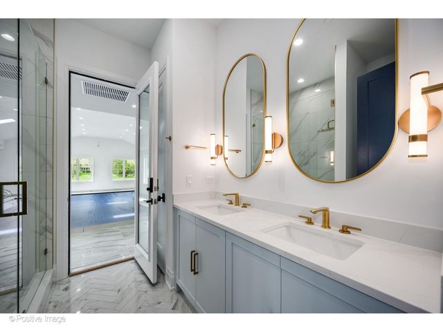1851 Oakwood Road, Northbrook, IL 60062