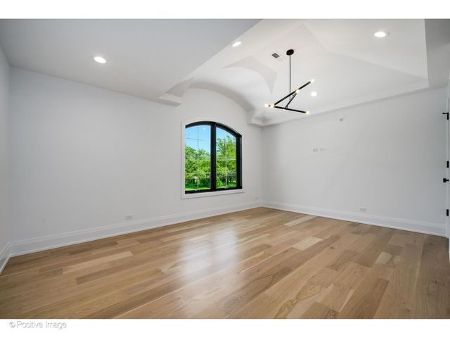1851 Oakwood Road, Northbrook, IL 60062