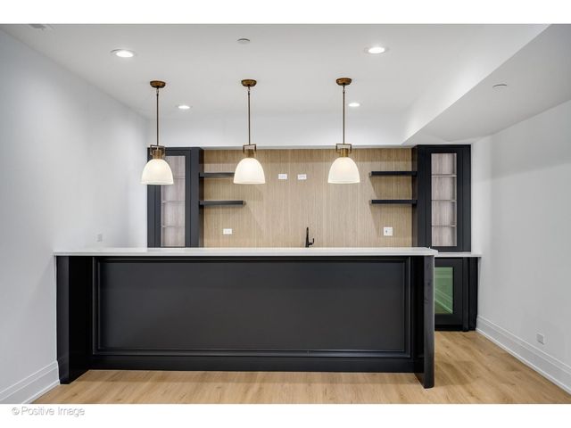 1851 Oakwood Road, Northbrook, IL 60062