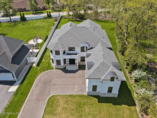 1851 Oakwood Road, Northbrook, IL 60062