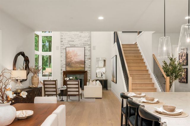 7020 139th Place NE, Redmond, WA 98052