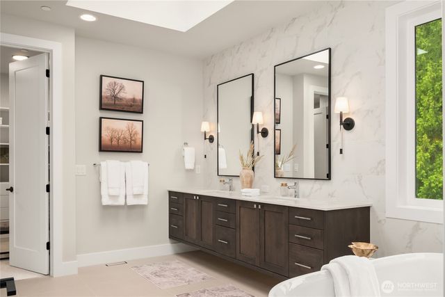 7020 139th Place NE, Redmond, WA 98052