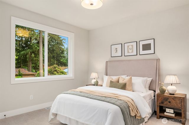 7020 139th Place NE, Redmond, WA 98052