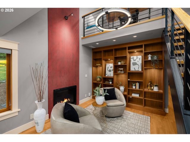21250 S WISTERIA Rd, West Linn, OR 97068