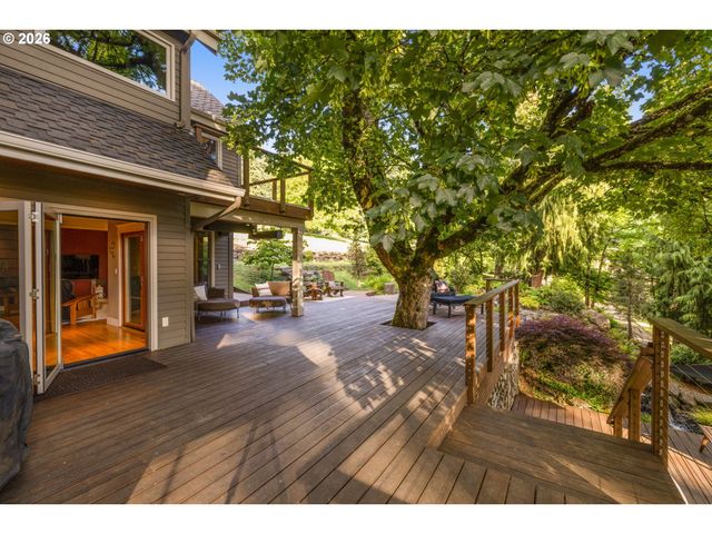 21250 S WISTERIA Rd, West Linn, OR 97068