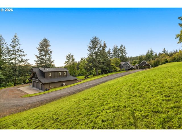 21250 S WISTERIA Rd, West Linn, OR 97068