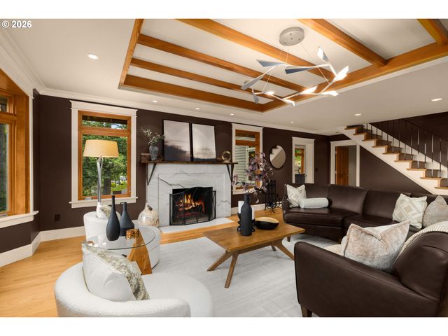 21250 S WISTERIA Rd, West Linn, OR 97068