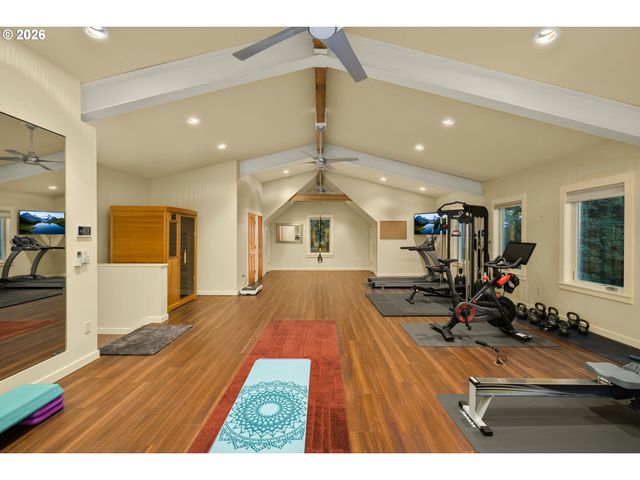 21250 S WISTERIA Rd, West Linn, OR 97068